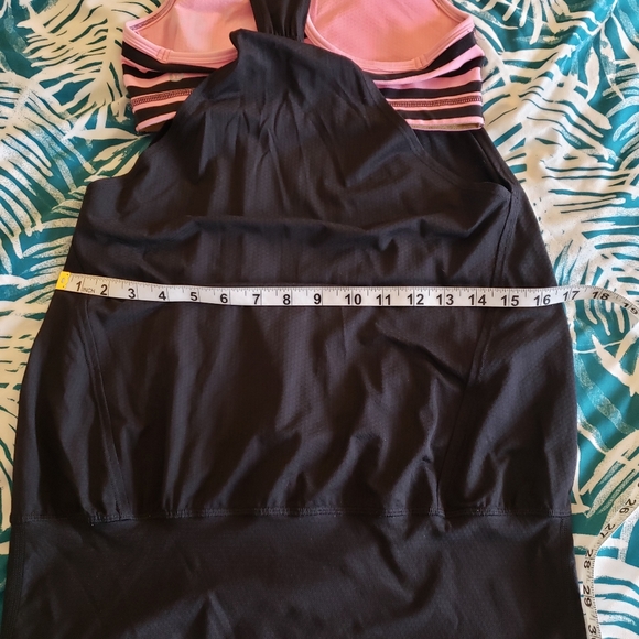 Lululemon Workout Top - Picture 8 of 9